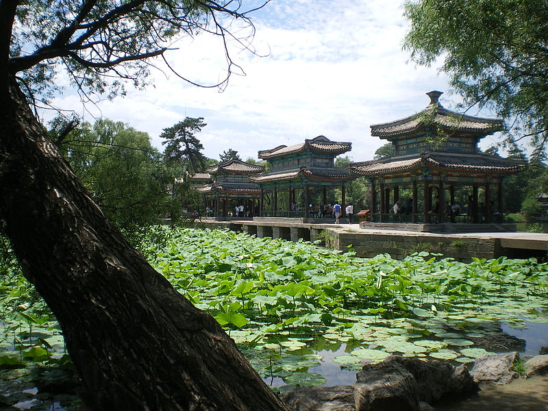 File:Chengde Mountain Resort 1.jpg