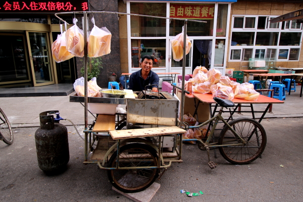 vendedor-bici-carro-1
